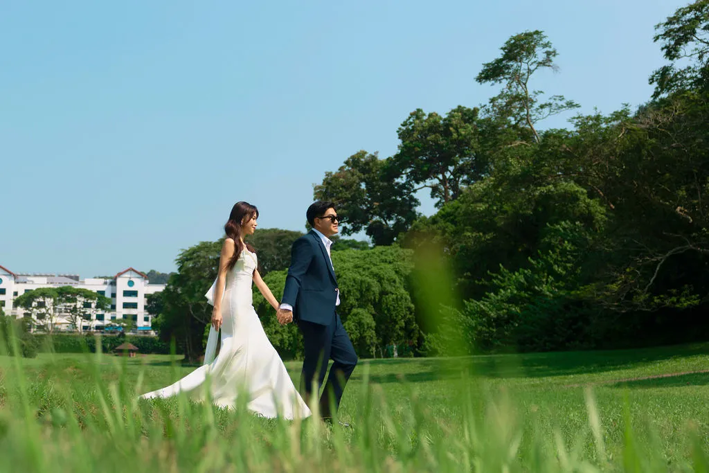 BRIDE IN A READY-TO-WEAR WEDDING GOWN FOR HER ROM CEREMONY