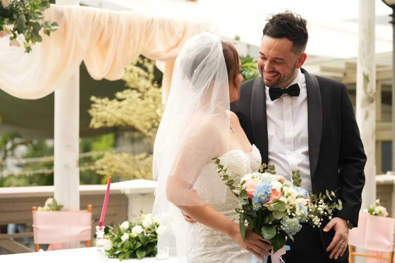 SINGAPORE WEDDING GOWN BELOW 1000 SGD: SAMPLE SALE VS. RENTAL