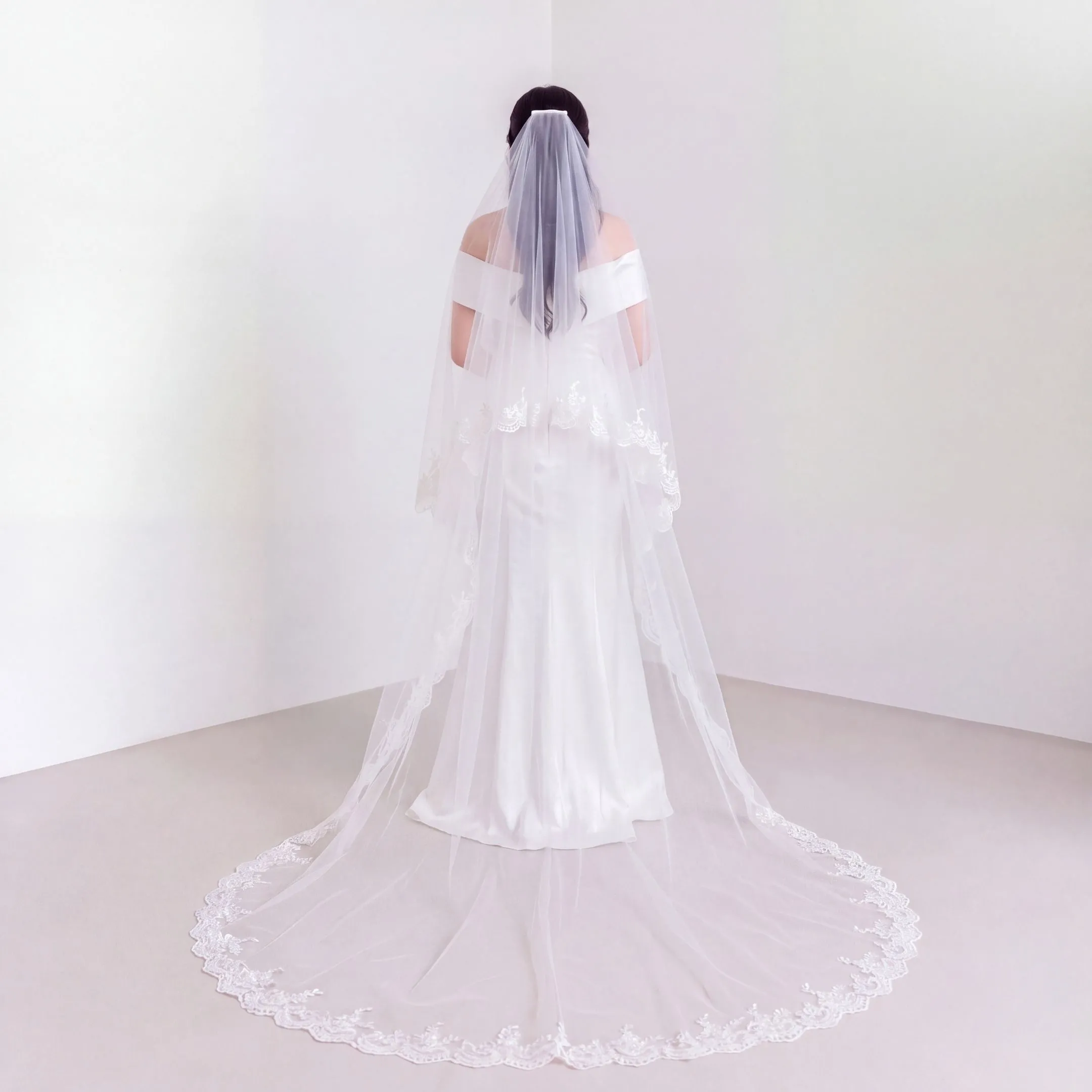 [UK4-10] K GOWN_BRIDAL _SINGAPORE SIGNATURE WEDDING GOWN COLLECTION - ROM DRESS WITH LONG LACE VEIL