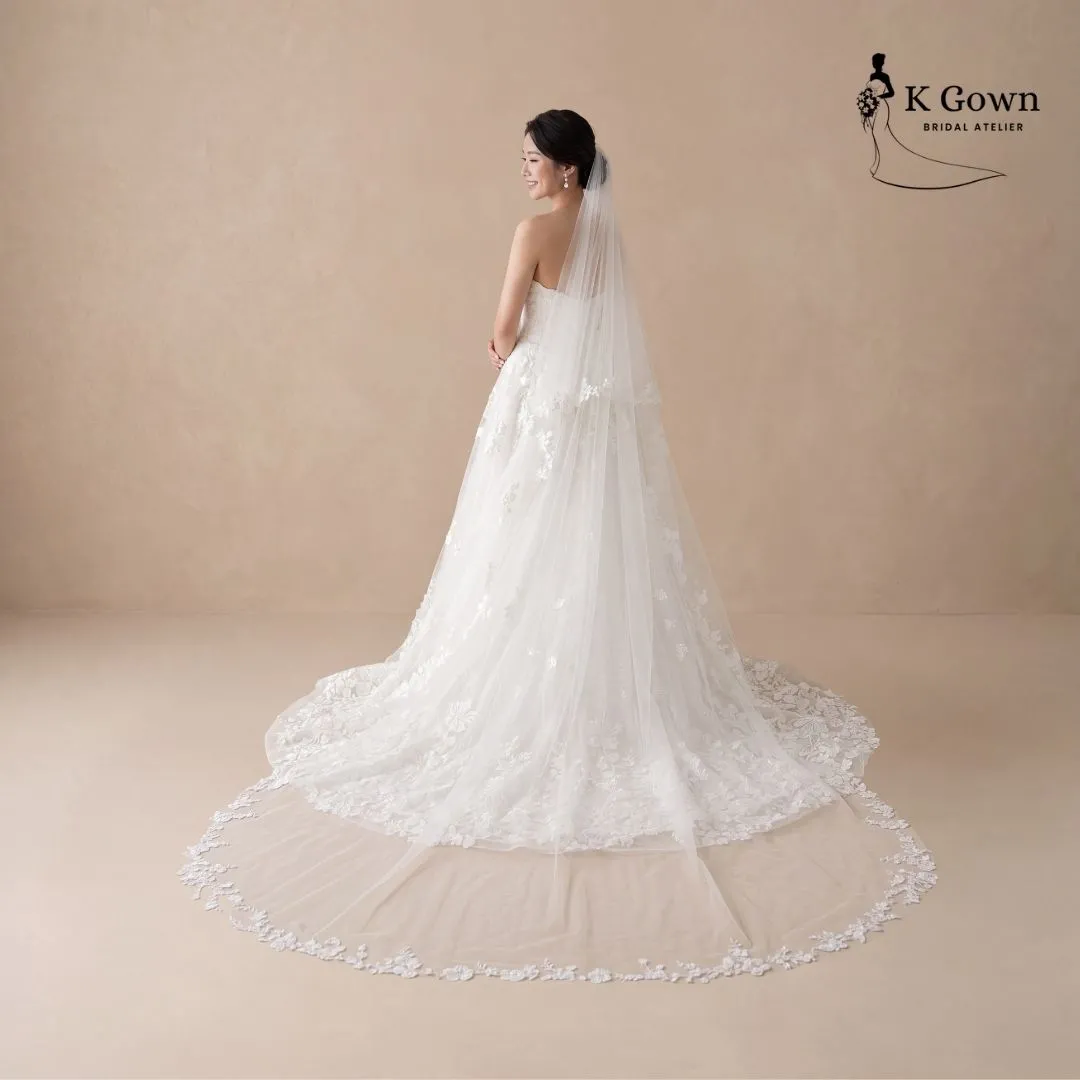 WEDDING GOWN CATALOGUE SINGAPORE 35 SINGAPORE BRIDAL GOWN K-GOWN-SINGAPORE-FLORAL-LACE-WEDDING-DRESS-BACK-VIEW-WITH-VEIL
